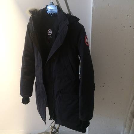 Womens Canada Goose Trilium Parka in Navy XS