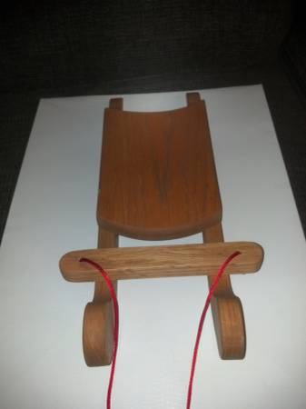 Wooden decorative SLED with red reins for table