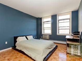 x0024100  STUDENT HOUSING AVAILABLE (Upper West Side)