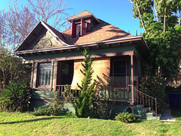 x00241100  Charming Bedroom (furnished) in 1906 Victorian Cottage (Glassell Park)