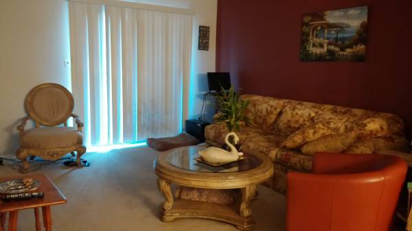 x0024750  LARGE ROOM AVAILABLE (Center City)