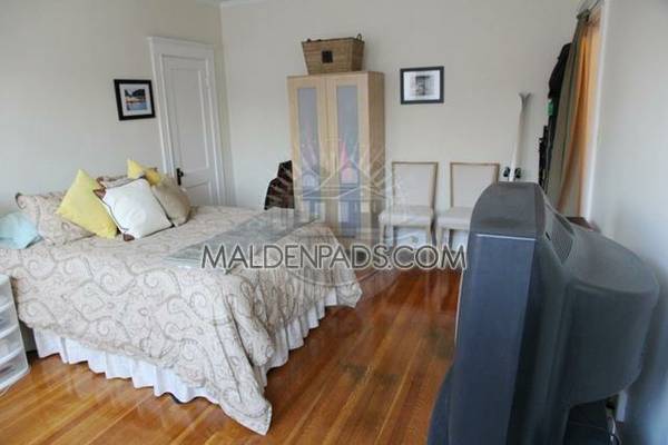 x00241195  Pet Friendly Studio in Malden PICK OF THE WEEK (MALDEN)