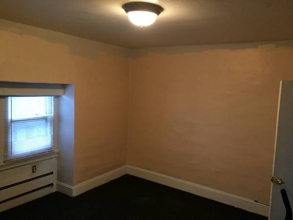 x0024125  Room for Rent 125 Clean N.E. Philly (Near Rising Sun amp Roosevelt Blvd.)