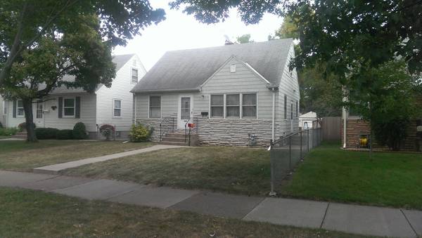 x00241250  3 BD1BA single family house for rent (835 6th Ave S)