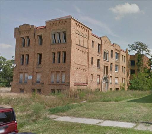 x002439000  28 Unit Apartment Building (Detroit)