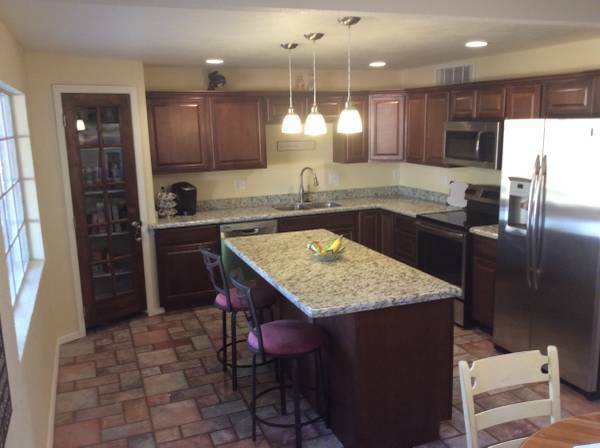 x0024450 Looking for two roommates (South Scottsdale)