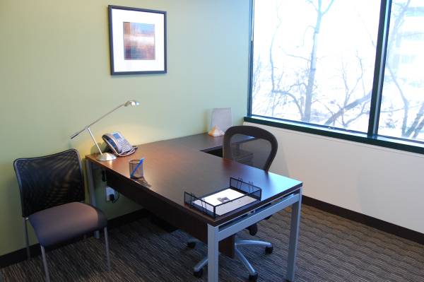 x0024569  Fully Furnished, Professional Office Space Available. Call Today (Airport)