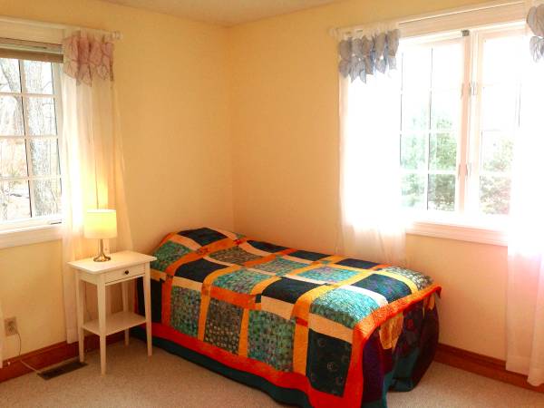 x0024575  Room in beautiful welcoming home wpool (Bloomfield)