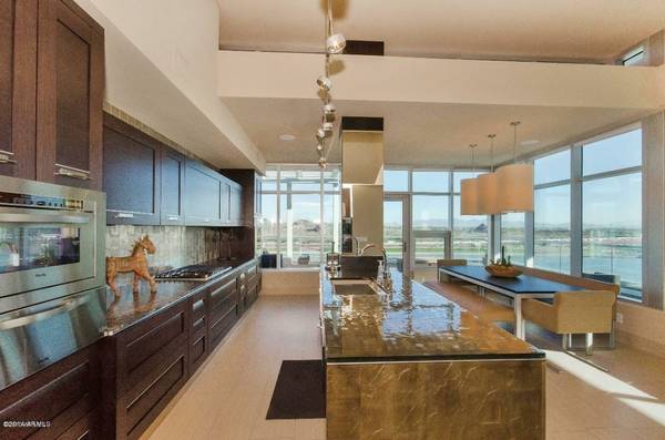 x00246000 Luxury PENTHOUSES available for Super Bowl (Tempe)