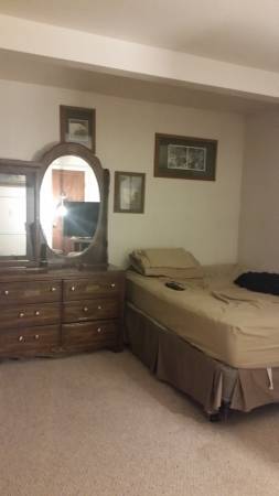x0024600  Roommate wanted in my Apt (Midtown)