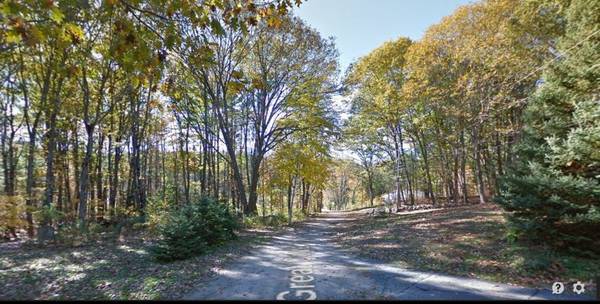 x002475000  Newly Listed  Newmarket Land Close to Everything  Lots of Interest (Newmarket, NH)