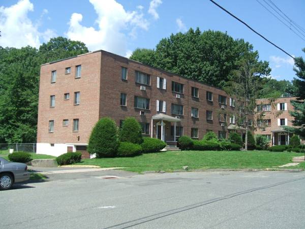 looking to share a house or rent a small apt. (Greater Hartford Area)