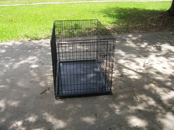 XL dog kennel, cage type (Mandeville, La.)