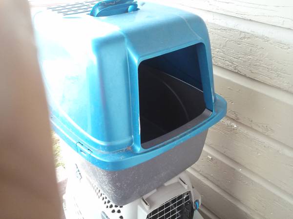 XL hooded cat litter pan 15 (Altamonte Springs)