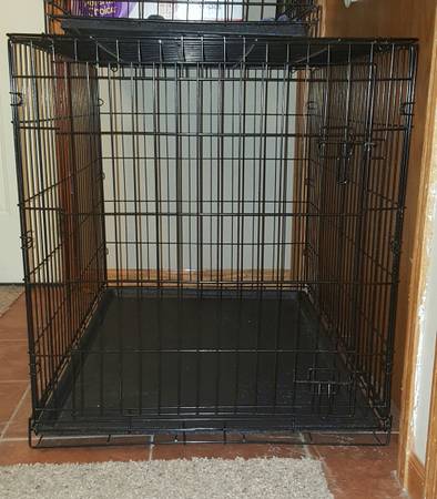 XLARGE BLACK WIRE DOG KENNEL IN EX CLEAN CONDIT