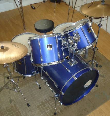 Yamaha Stage Custom Advantage 5 Piece Drum Set w cymbals, etc.