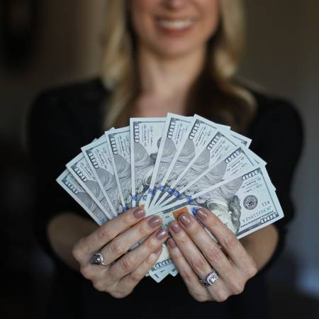 Learn Over 300 Side Hustles That Make Money in 2024
